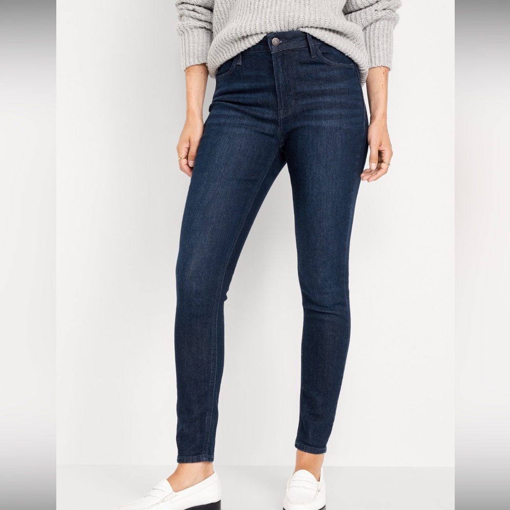NWOT - NEW Old Navy high-rise WOW super skinny 12 short jeans